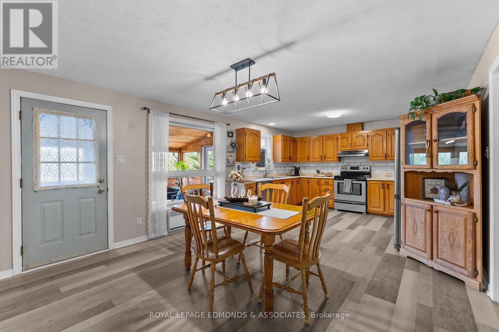 












164 GARDEN LAKE TRAIL

,
Whitewater Region,




Ontario
K0J1Y0

