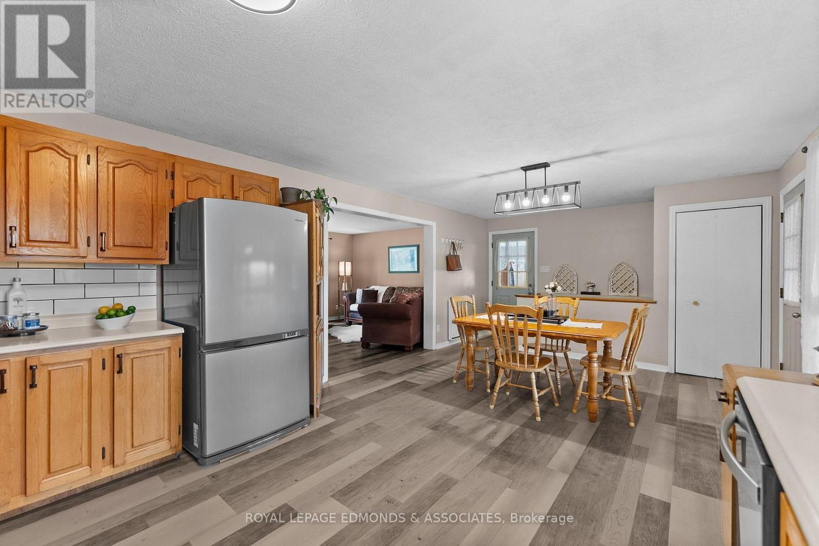 












164 GARDEN LAKE TRAIL

,
Whitewater Region,




Ontario
K0J1Y0

