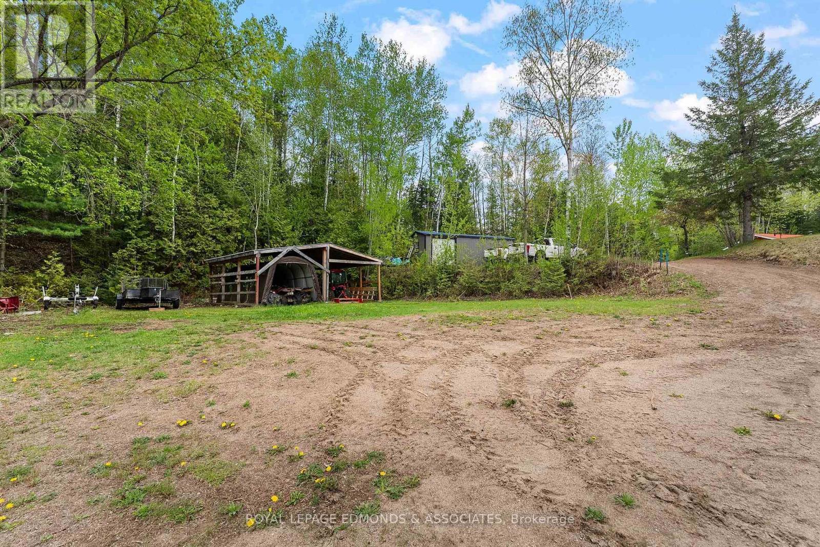 












164 GARDEN LAKE TRAIL

,
Whitewater Region,




Ontario
K0J1Y0

