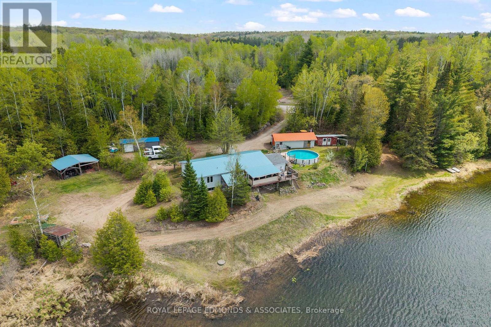 












164 GARDEN LAKE TRAIL

,
Whitewater Region,




Ontario
K0J1Y0

