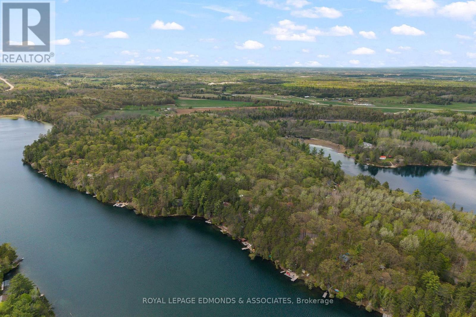 












164 GARDEN LAKE TRAIL

,
Whitewater Region,




Ontario
K0J1Y0

