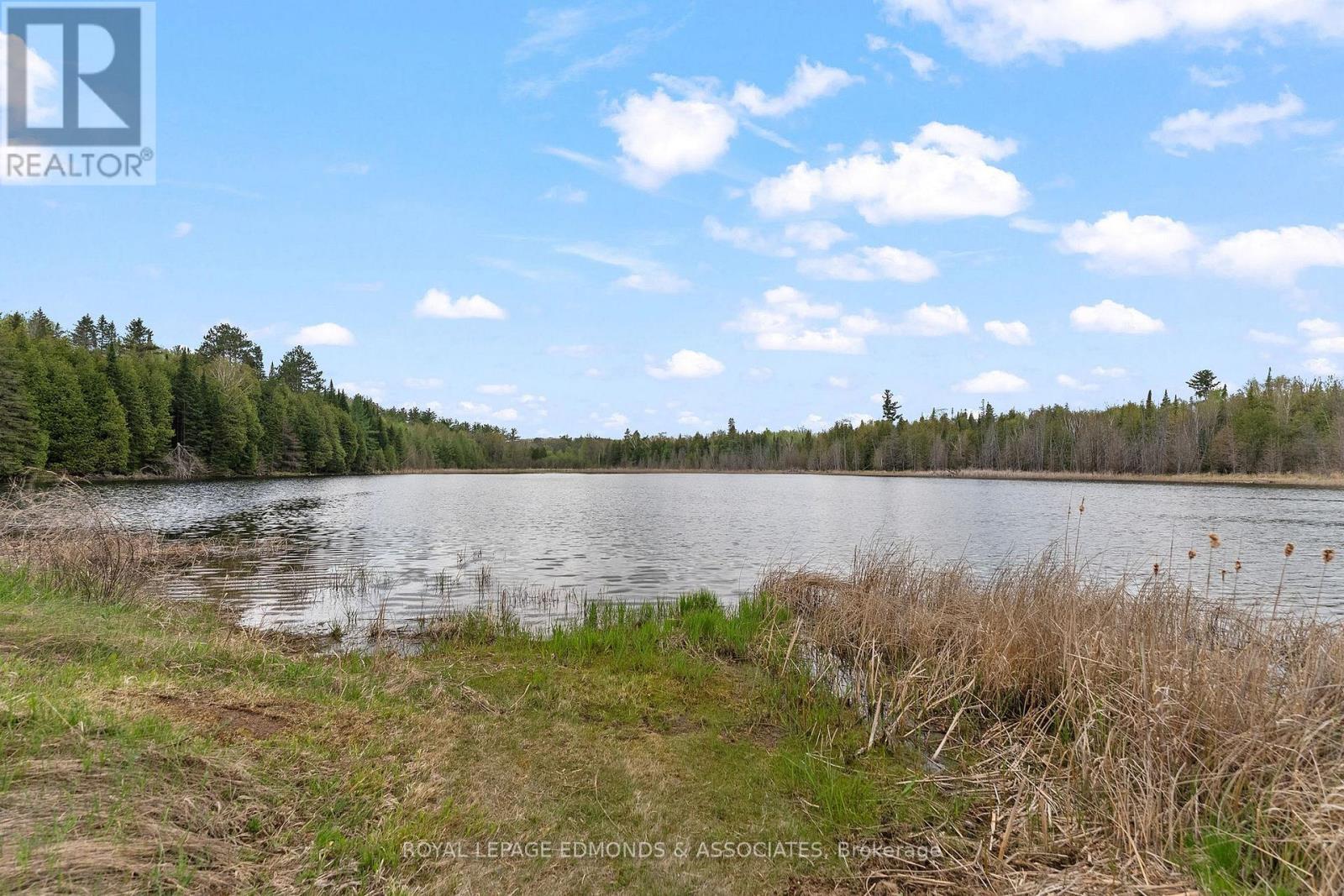 












164 GARDEN LAKE TRAIL

,
Whitewater Region,




Ontario
K0J1Y0

