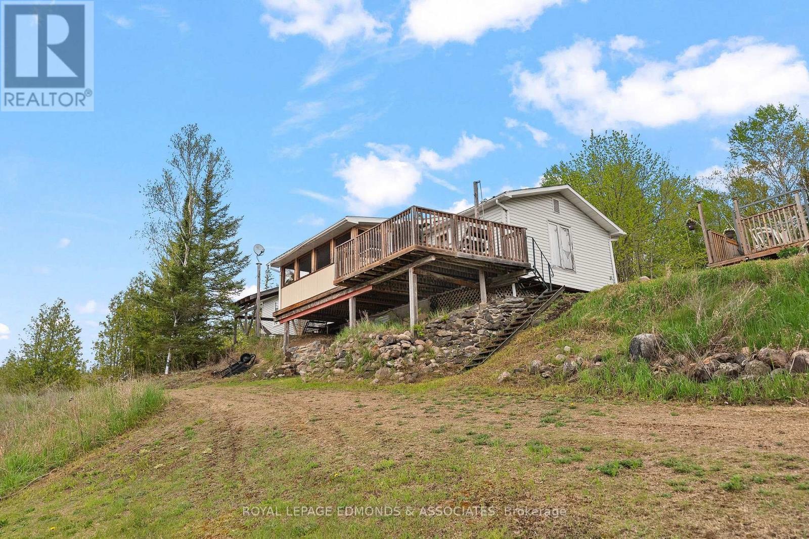 












164 GARDEN LAKE TRAIL

,
Whitewater Region,




Ontario
K0J1Y0

