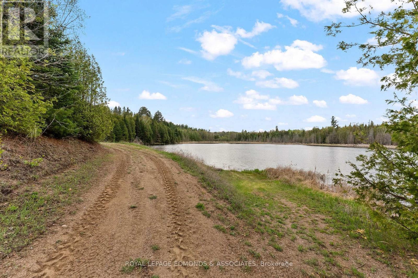 












164 GARDEN LAKE TRAIL

,
Whitewater Region,




Ontario
K0J1Y0

