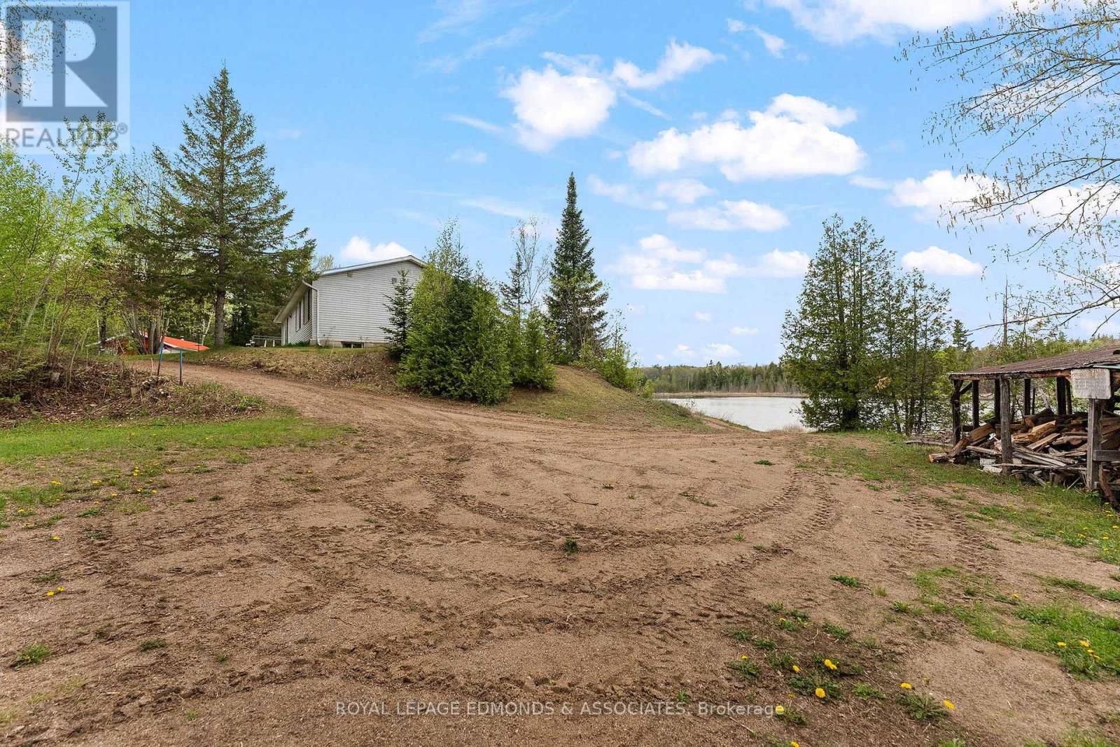 












164 GARDEN LAKE TRAIL

,
Whitewater Region,




Ontario
K0J1Y0

