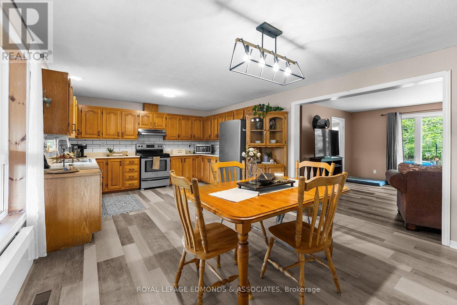 












164 GARDEN LAKE TRAIL

,
Whitewater Region,




Ontario
K0J1Y0

