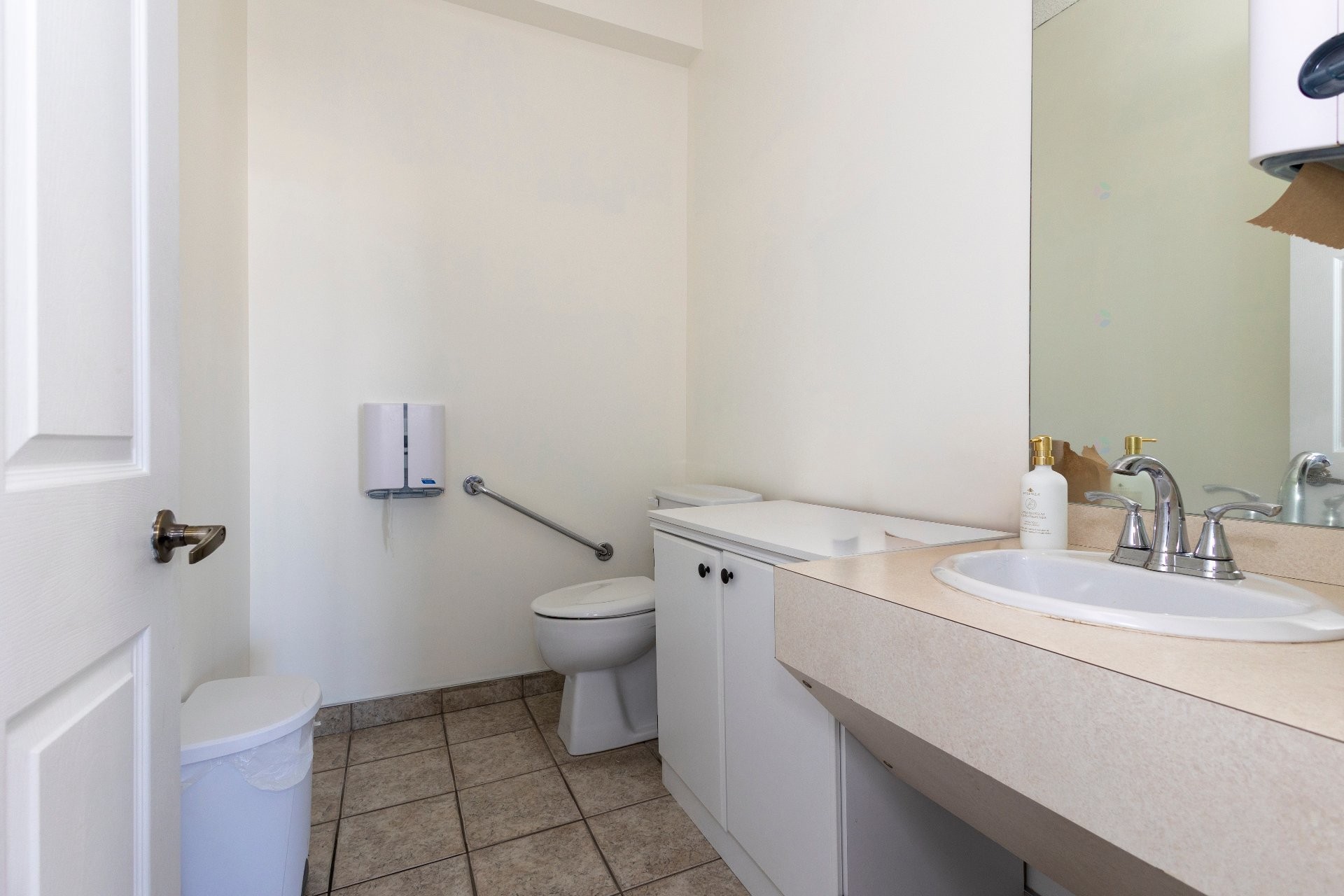 









28


Rue Dubois

,
Saint-Eustache,




QC
J7R1W7

