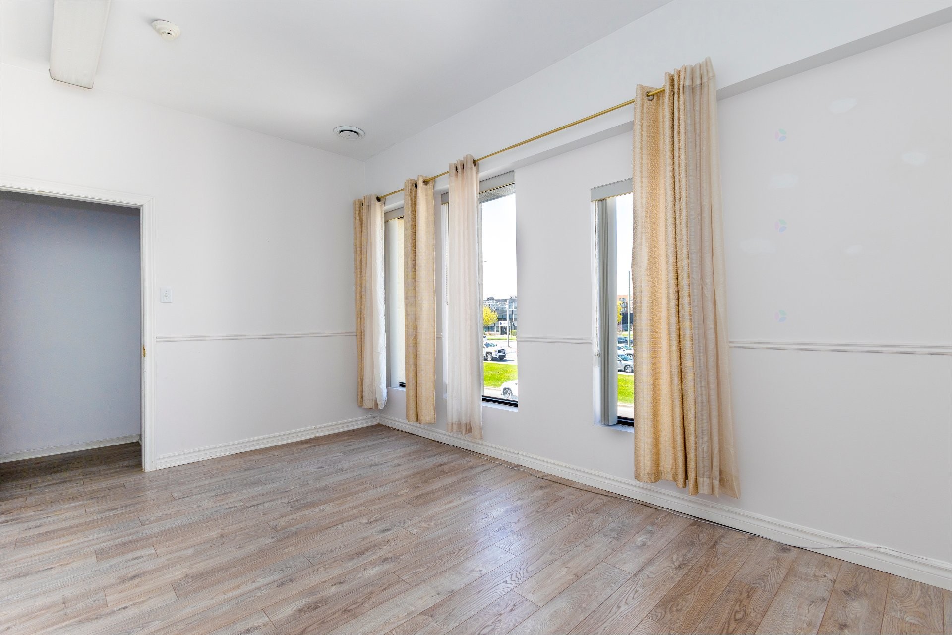 









28


Rue Dubois

,
Saint-Eustache,




QC
J7R1W7

