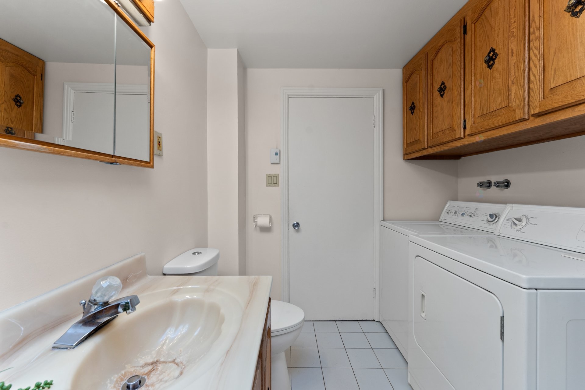 









2545


Av. Mercier

,
Montréal (Mercier/Hochelaga-Maisonneuve),




QC
H1L5H5

