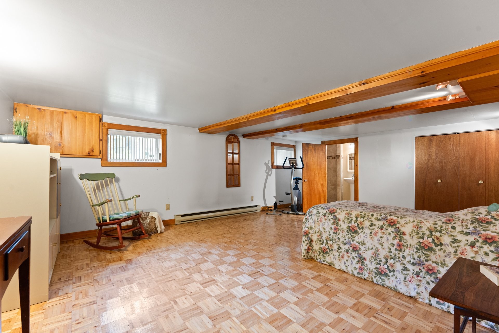 









2545


Av. Mercier

,
Montréal (Mercier/Hochelaga-Maisonneuve),




QC
H1L5H5

