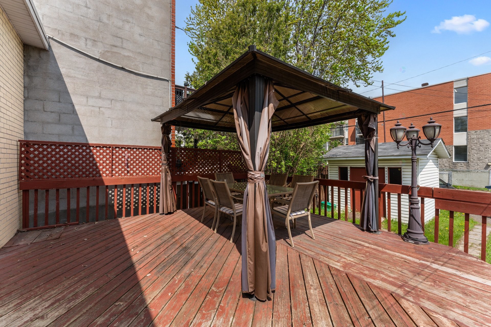 









2545


Av. Mercier

,
Montréal (Mercier/Hochelaga-Maisonneuve),




QC
H1L5H5

