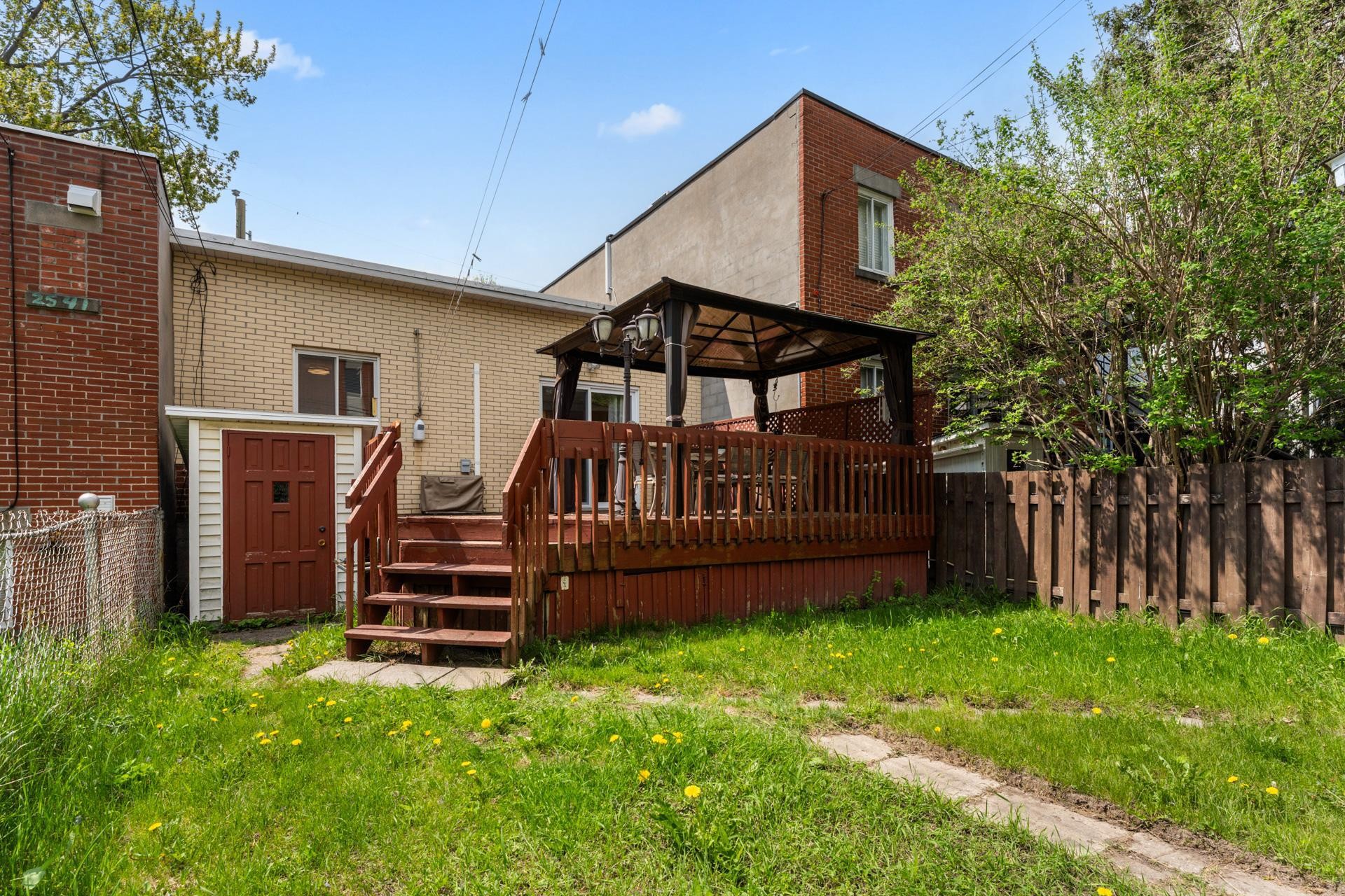 









2545


Av. Mercier

,
Montréal (Mercier/Hochelaga-Maisonneuve),




QC
H1L5H5

