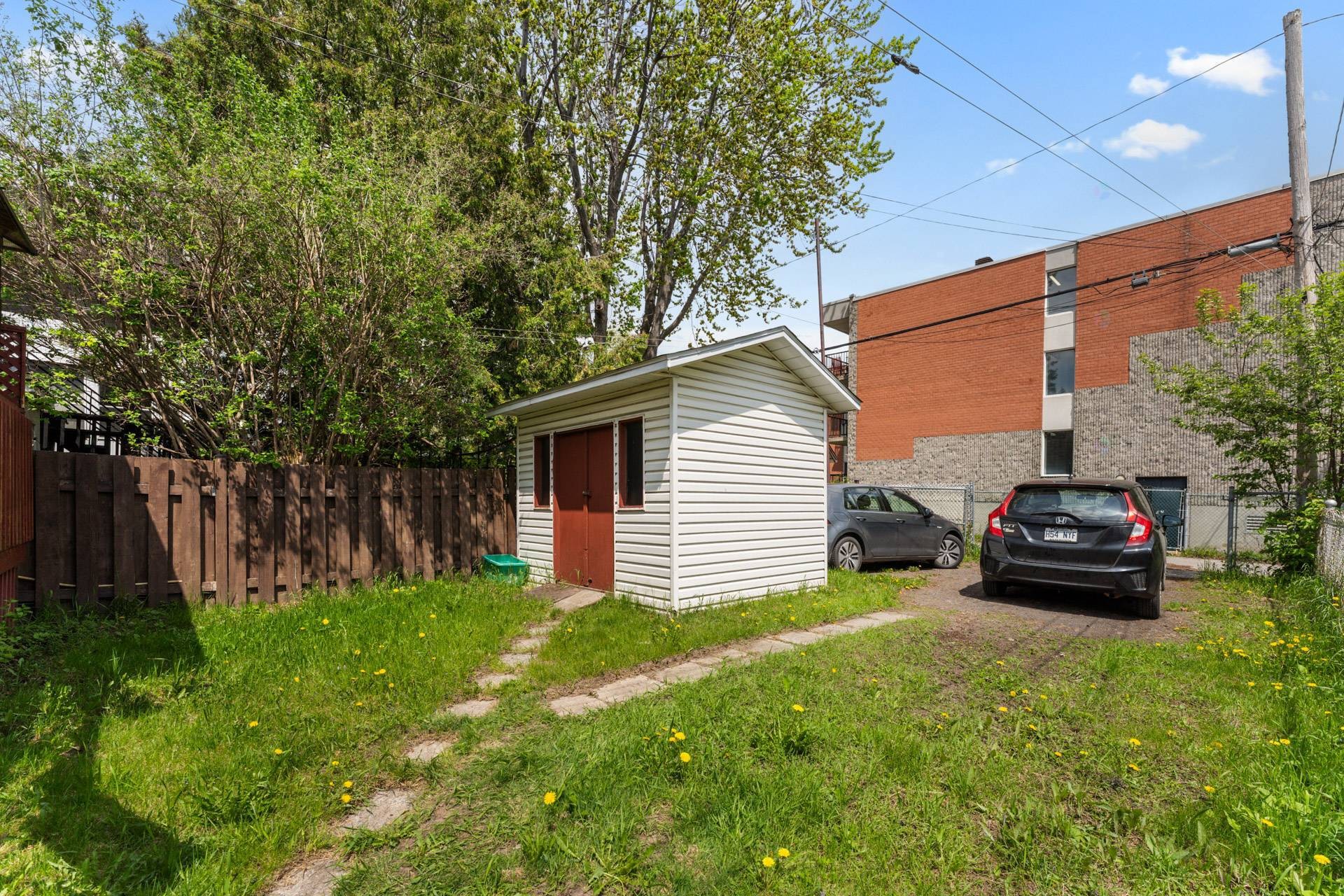 









2545


Av. Mercier

,
Montréal (Mercier/Hochelaga-Maisonneuve),




QC
H1L5H5

