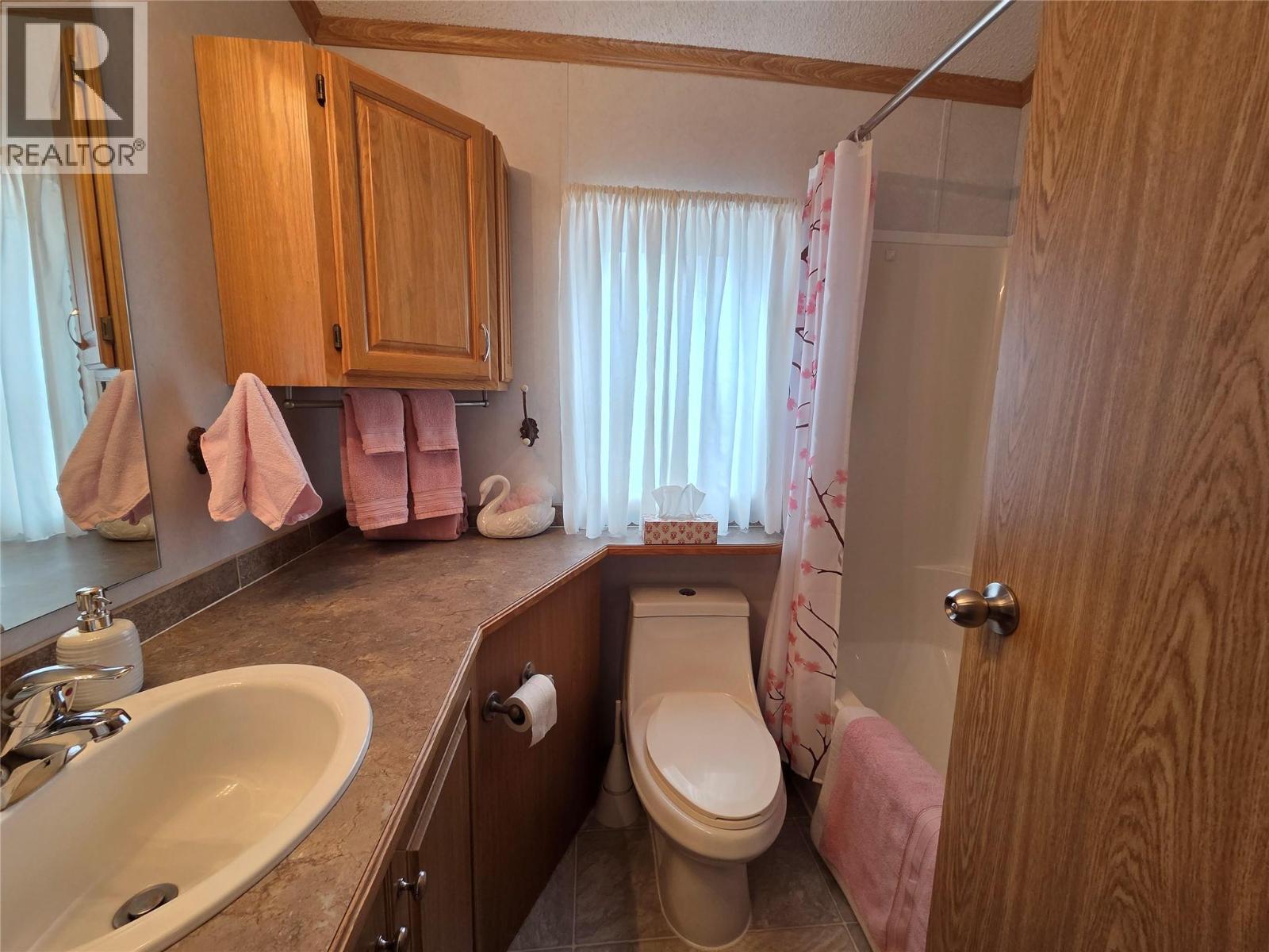 












4354 Highway 3 Unit# 88

,
Keremeos,







British Columbia
V0X1N1


