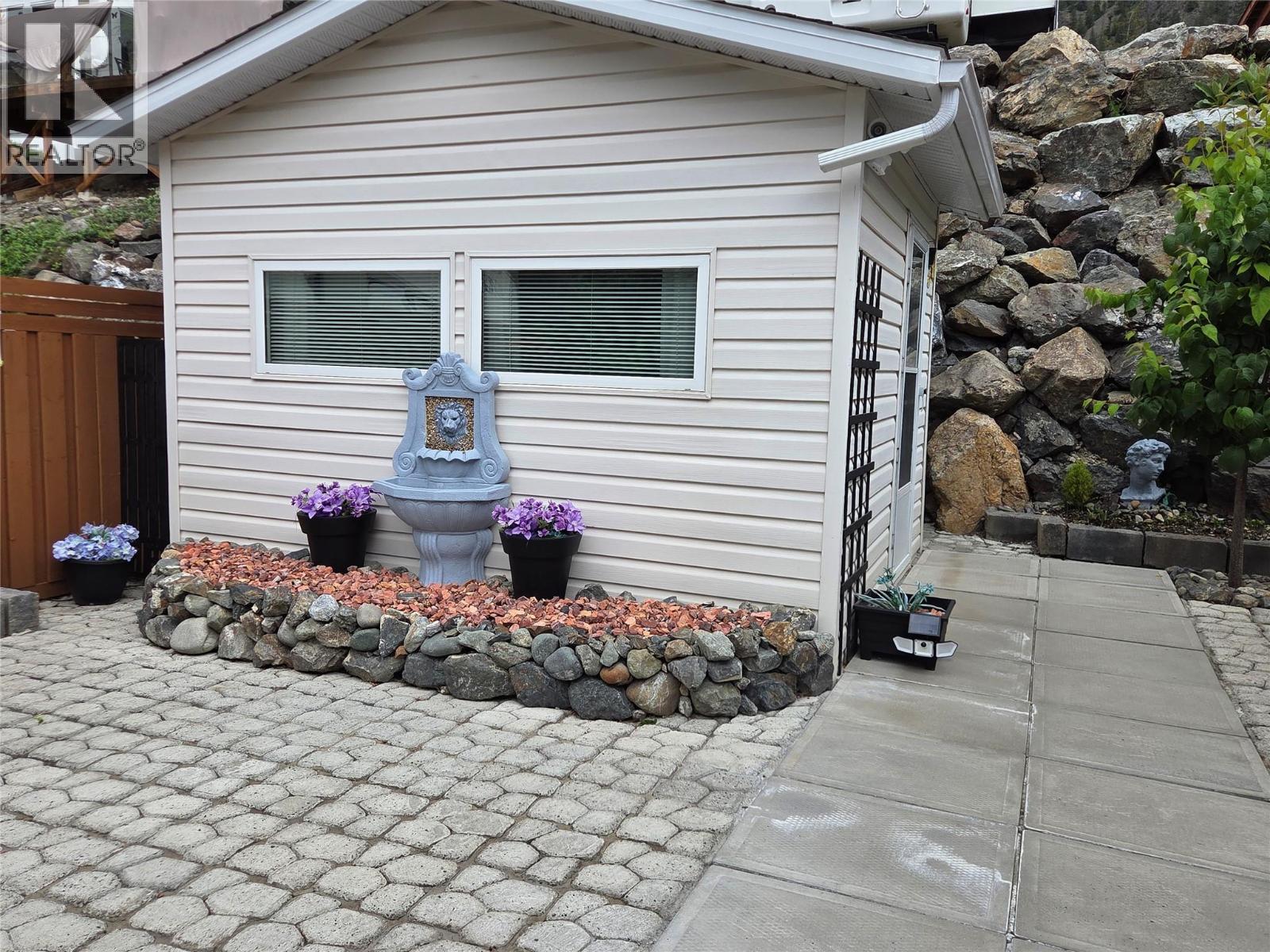 












4354 Highway 3 Unit# 88

,
Keremeos,







British Columbia
V0X1N1

