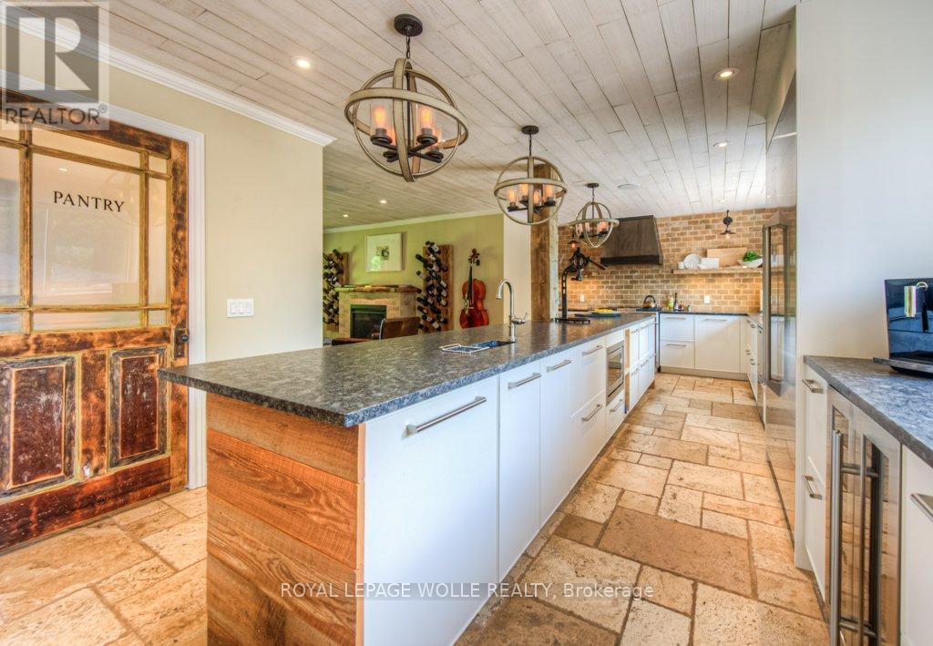 












8466 SIDEROAD 30

,
Centre Wellington,




Ontario
N0B2K0

