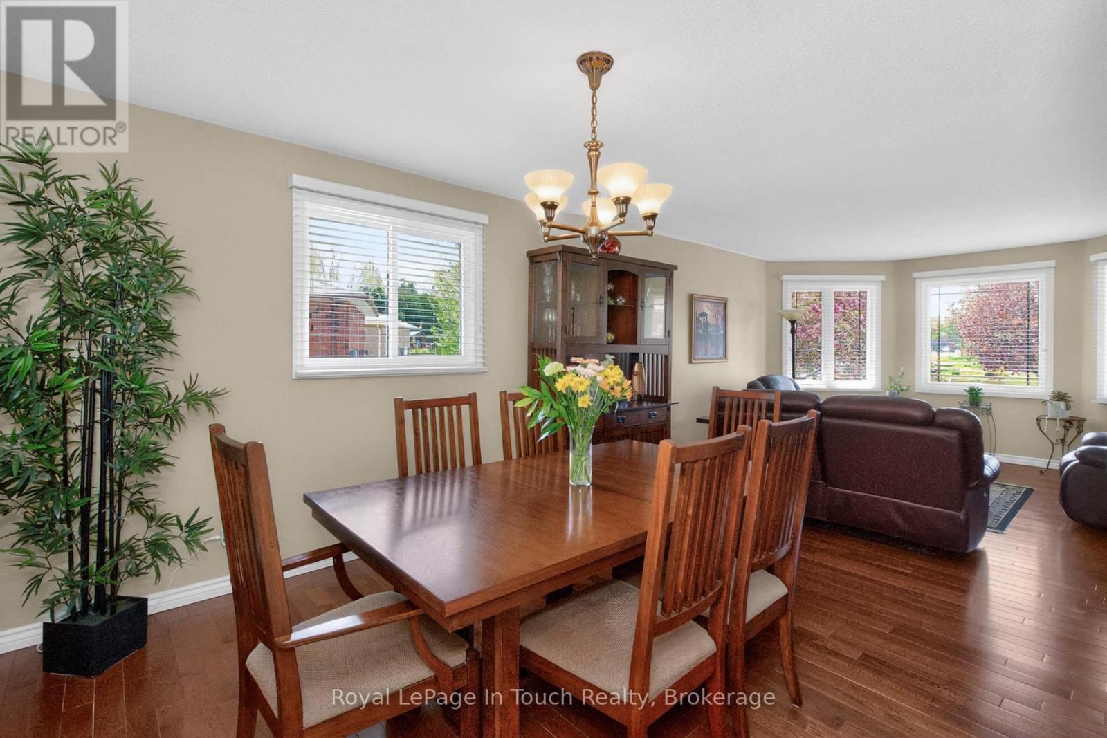 












101 PEEL STREET

,
Penetanguishene,




Ontario
L9M1C3


