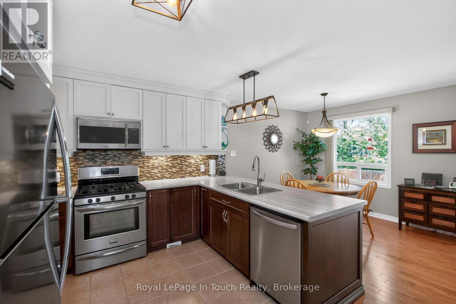 












101 PEEL STREET

,
Penetanguishene,




Ontario
L9M1C3

