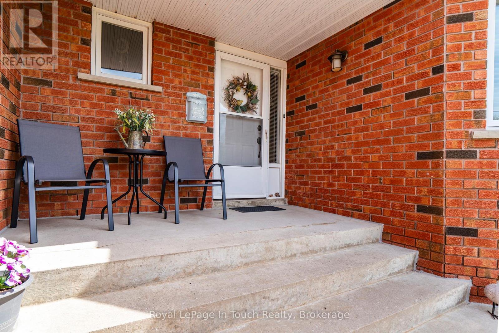 












101 PEEL STREET

,
Penetanguishene,




Ontario
L9M1C3

