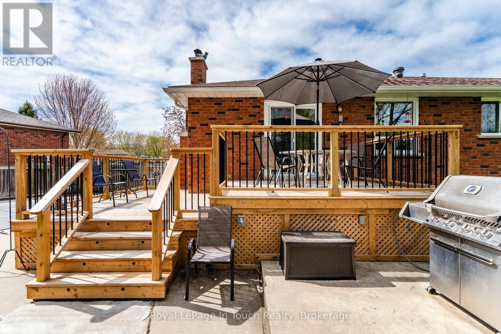 












101 PEEL STREET

,
Penetanguishene,




Ontario
L9M1C3

