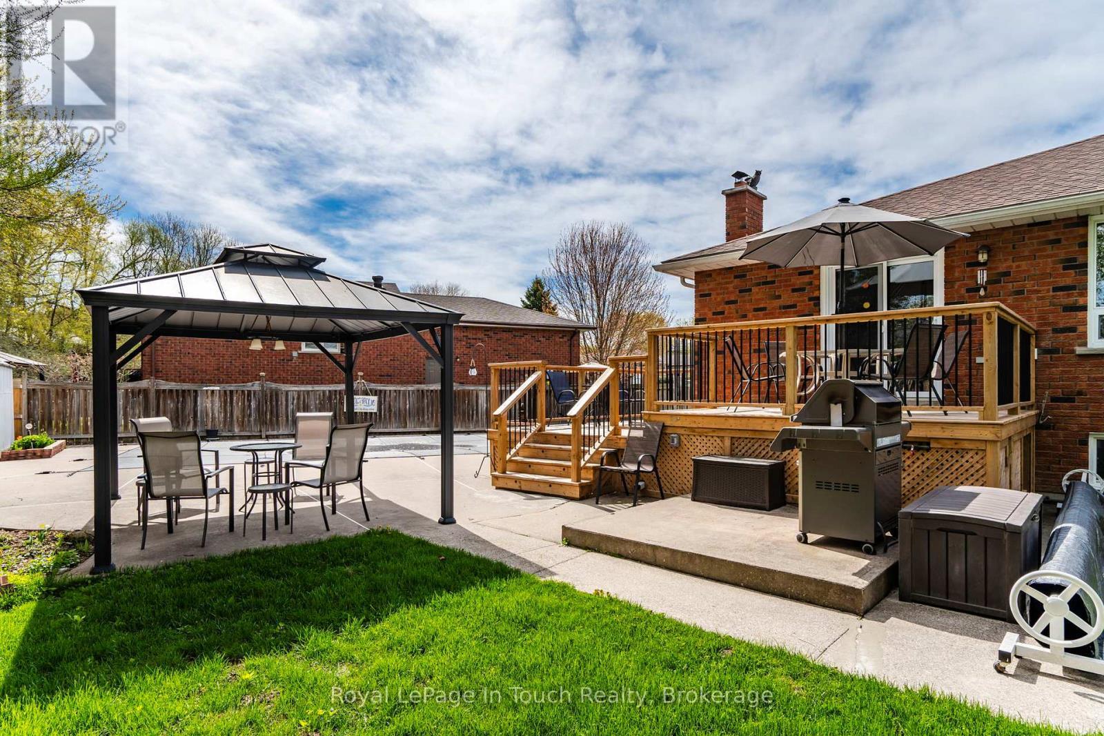 












101 PEEL STREET

,
Penetanguishene,




Ontario
L9M1C3

