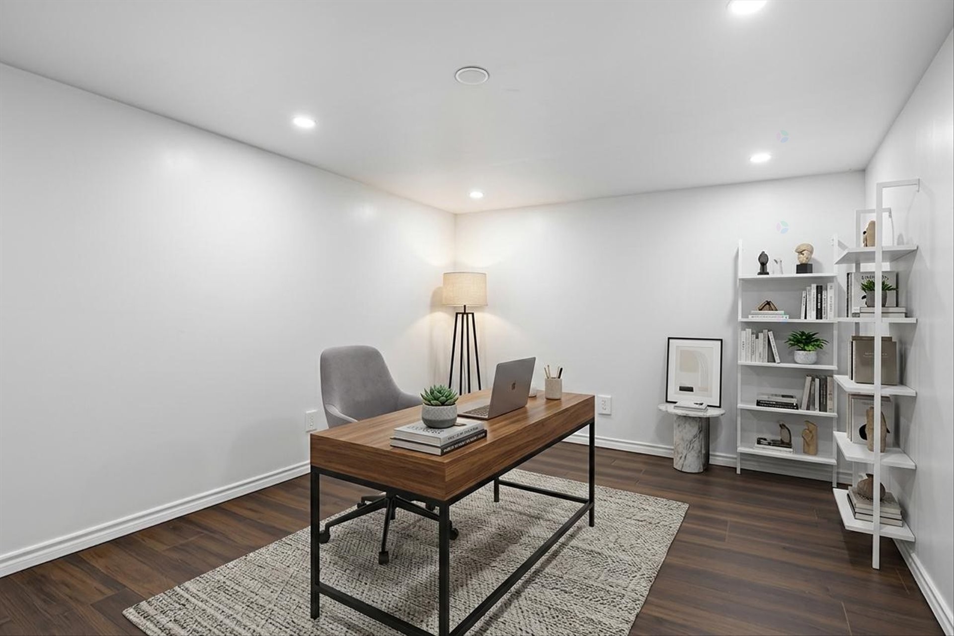 









552


Rue Hugo

,
Laval (Fabreville),




QC
H7P3L9

