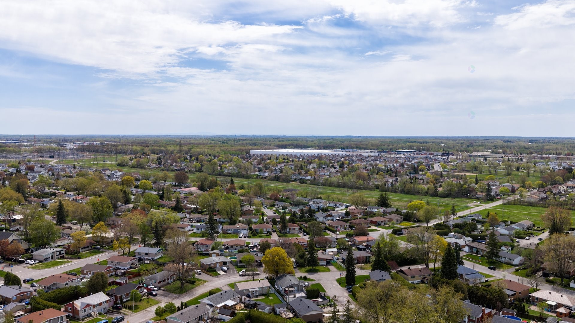 









552


Rue Hugo

,
Laval (Fabreville),




QC
H7P3L9

