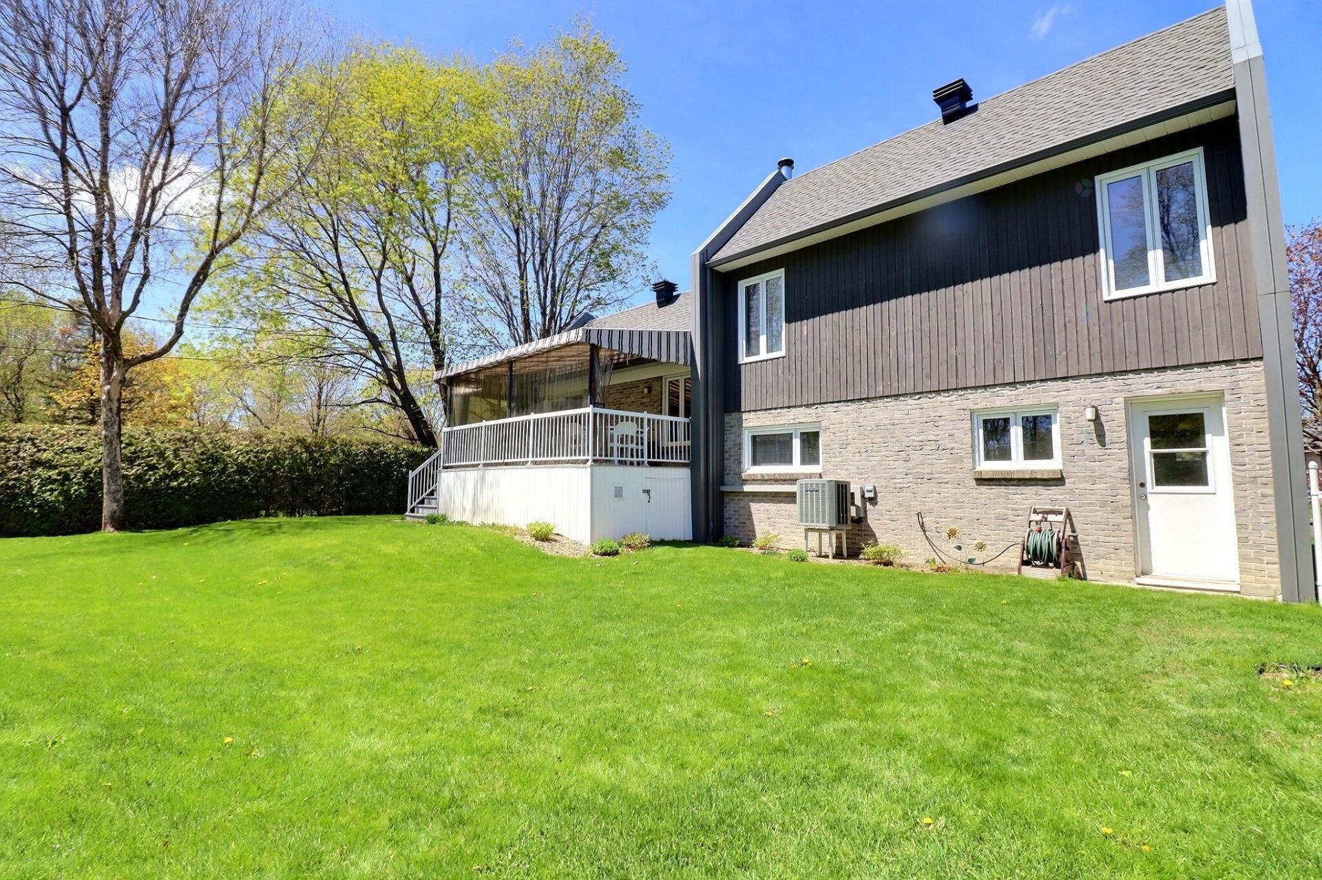 









1408


Rue de la Rocaille

,
L'Ancienne-Lorette,




QC
G2E5A4


