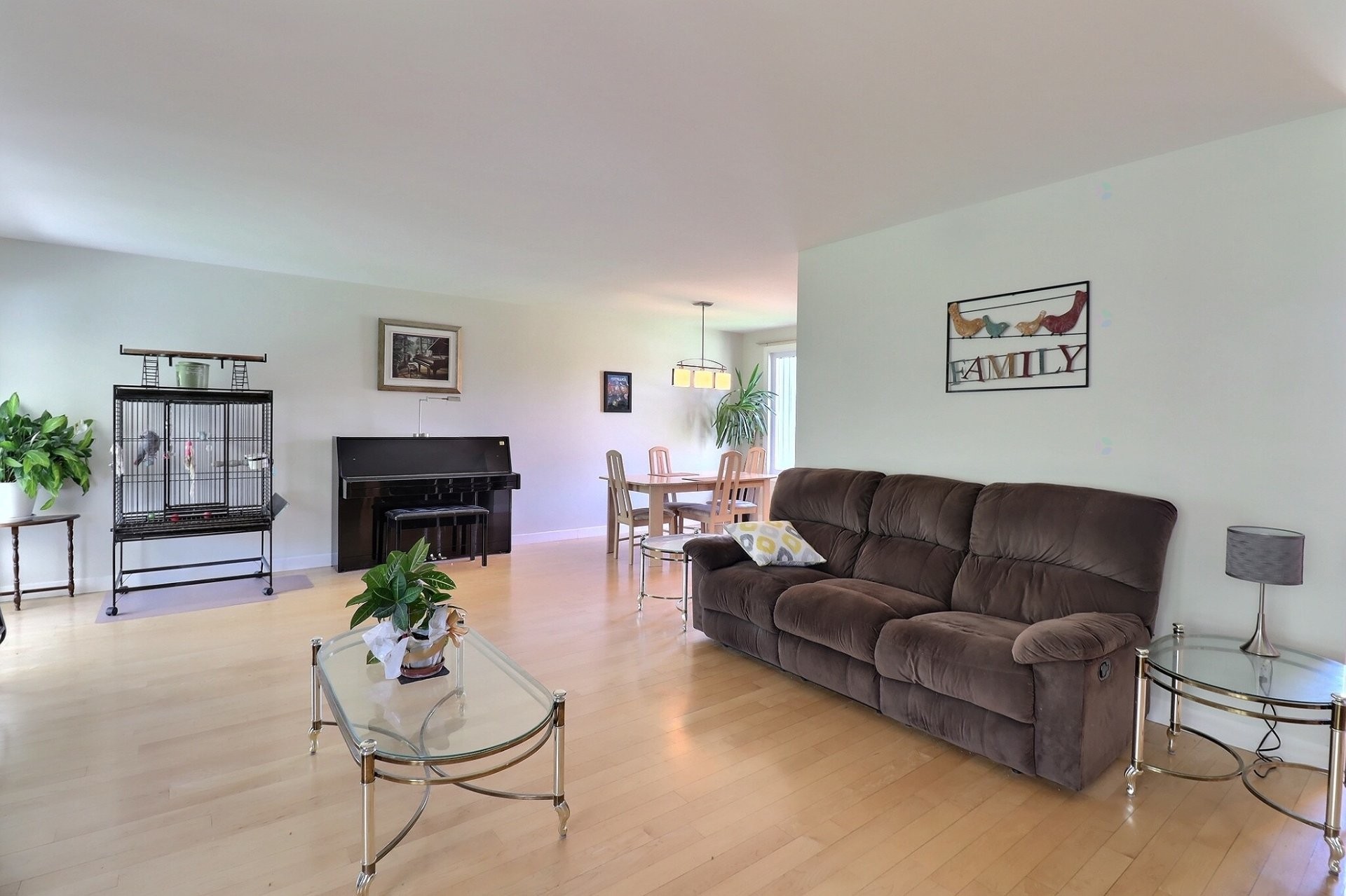 









1408


Rue de la Rocaille

,
L'Ancienne-Lorette,




QC
G2E5A4

