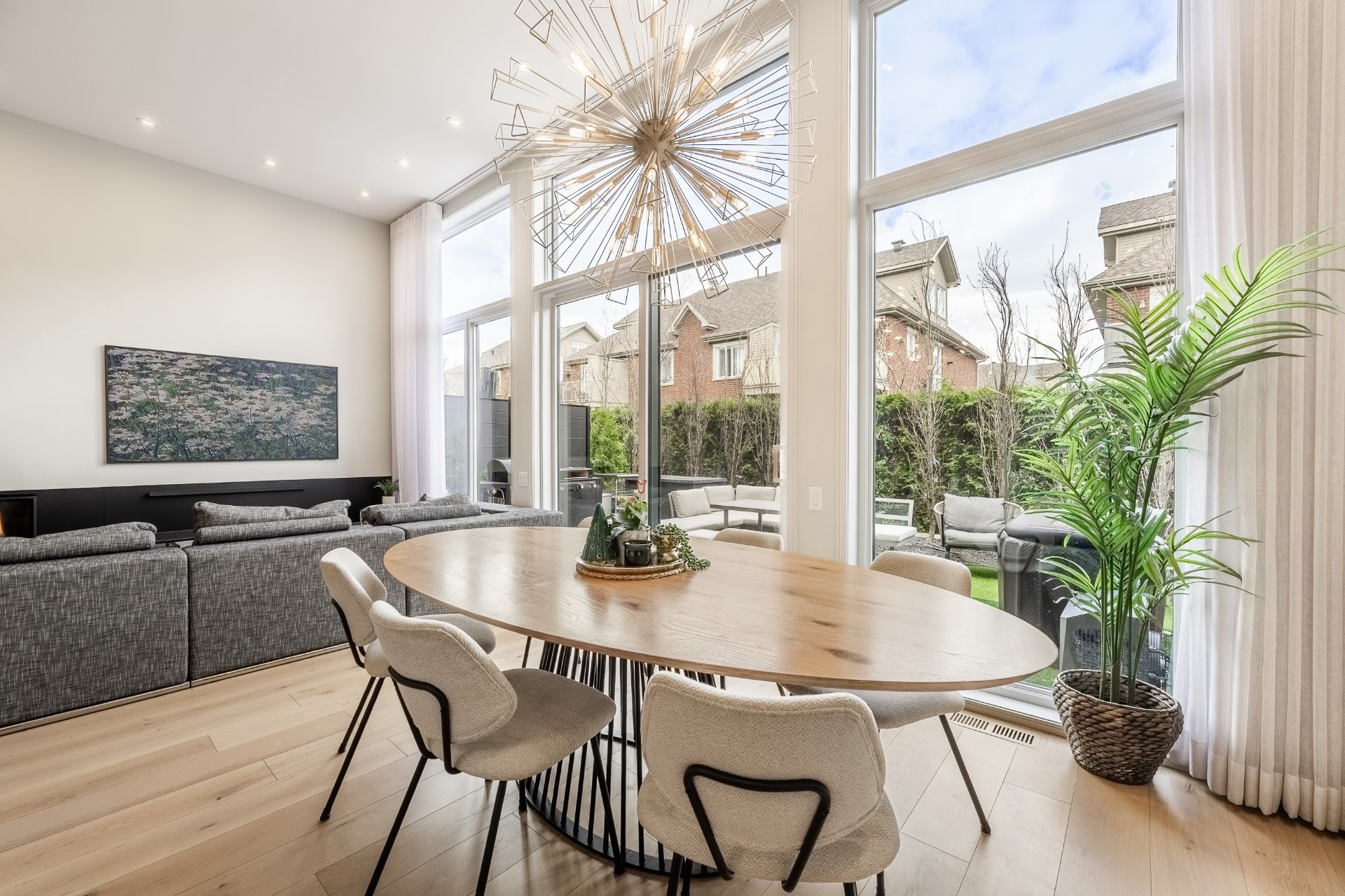 









302


Rg des Vingt

, 3,
Saint-Basile-le-Grand,




QC
J3N0E8

