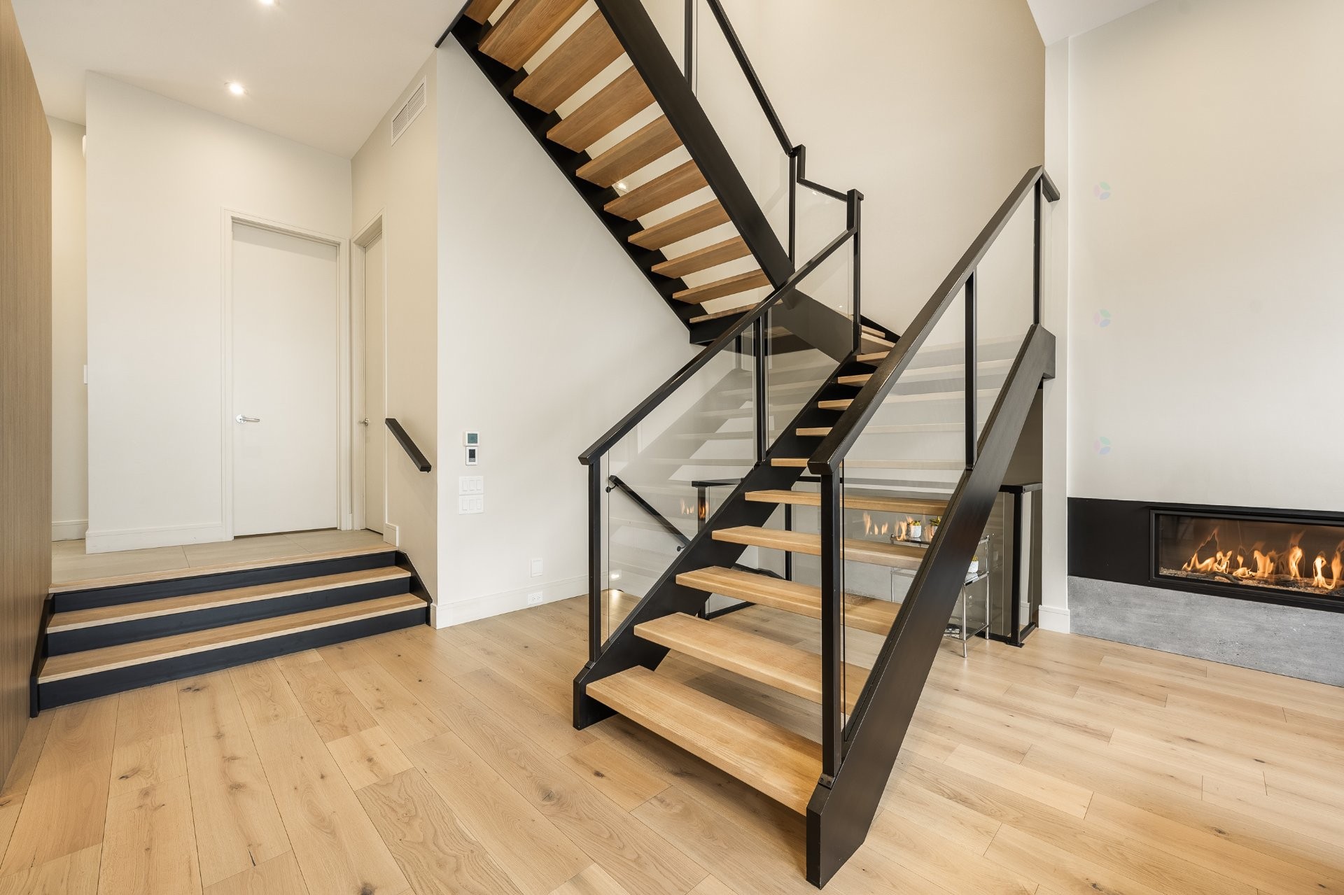 









302


Rg des Vingt

, 3,
Saint-Basile-le-Grand,




QC
J3N0E8

