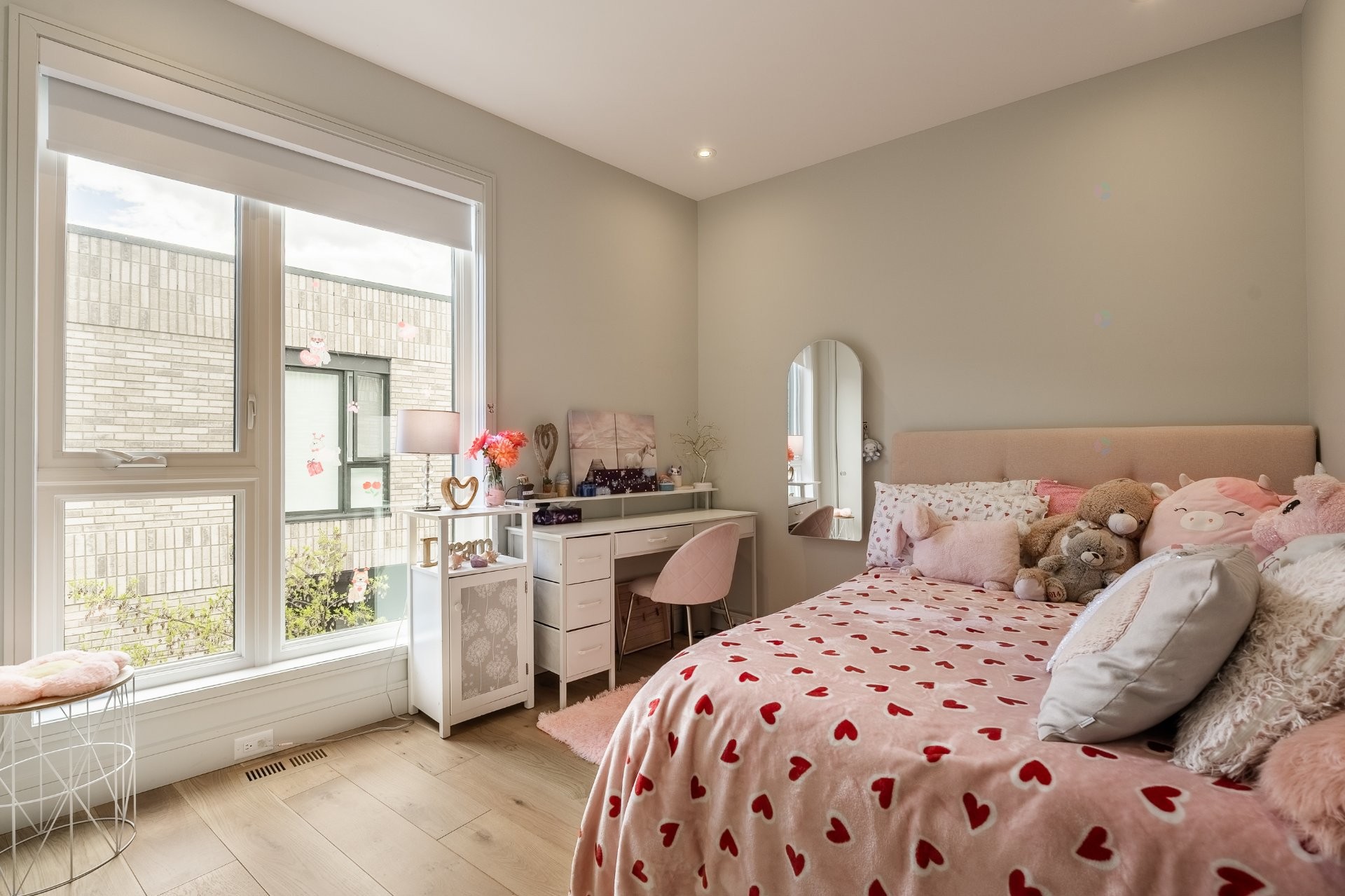 









302


Rg des Vingt

, 3,
Saint-Basile-le-Grand,




QC
J3N0E8

