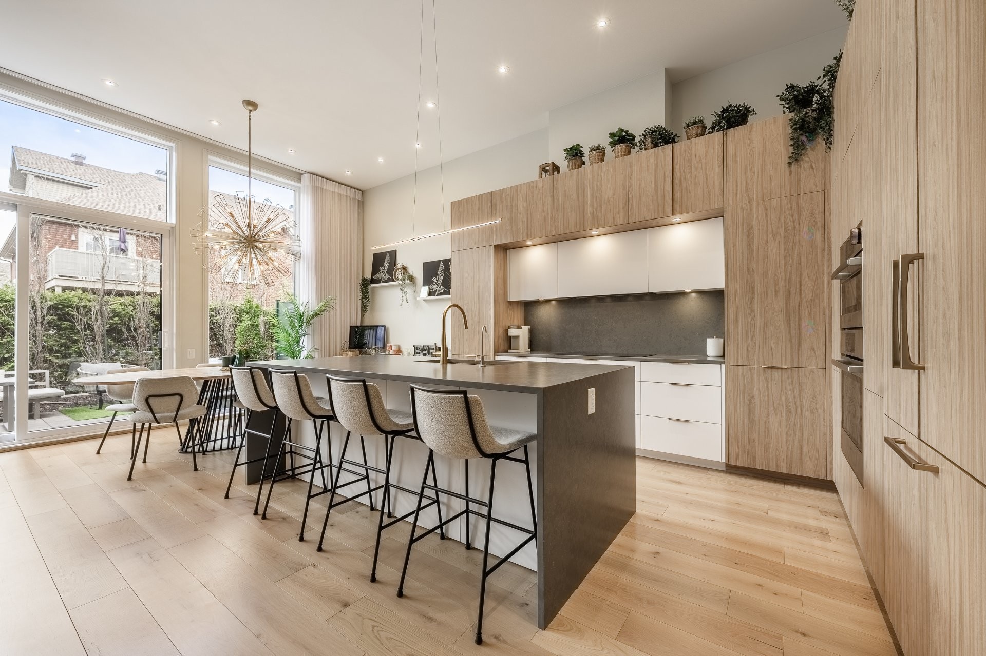 









302


Rg des Vingt

, 3,
Saint-Basile-le-Grand,




QC
J3N0E8

