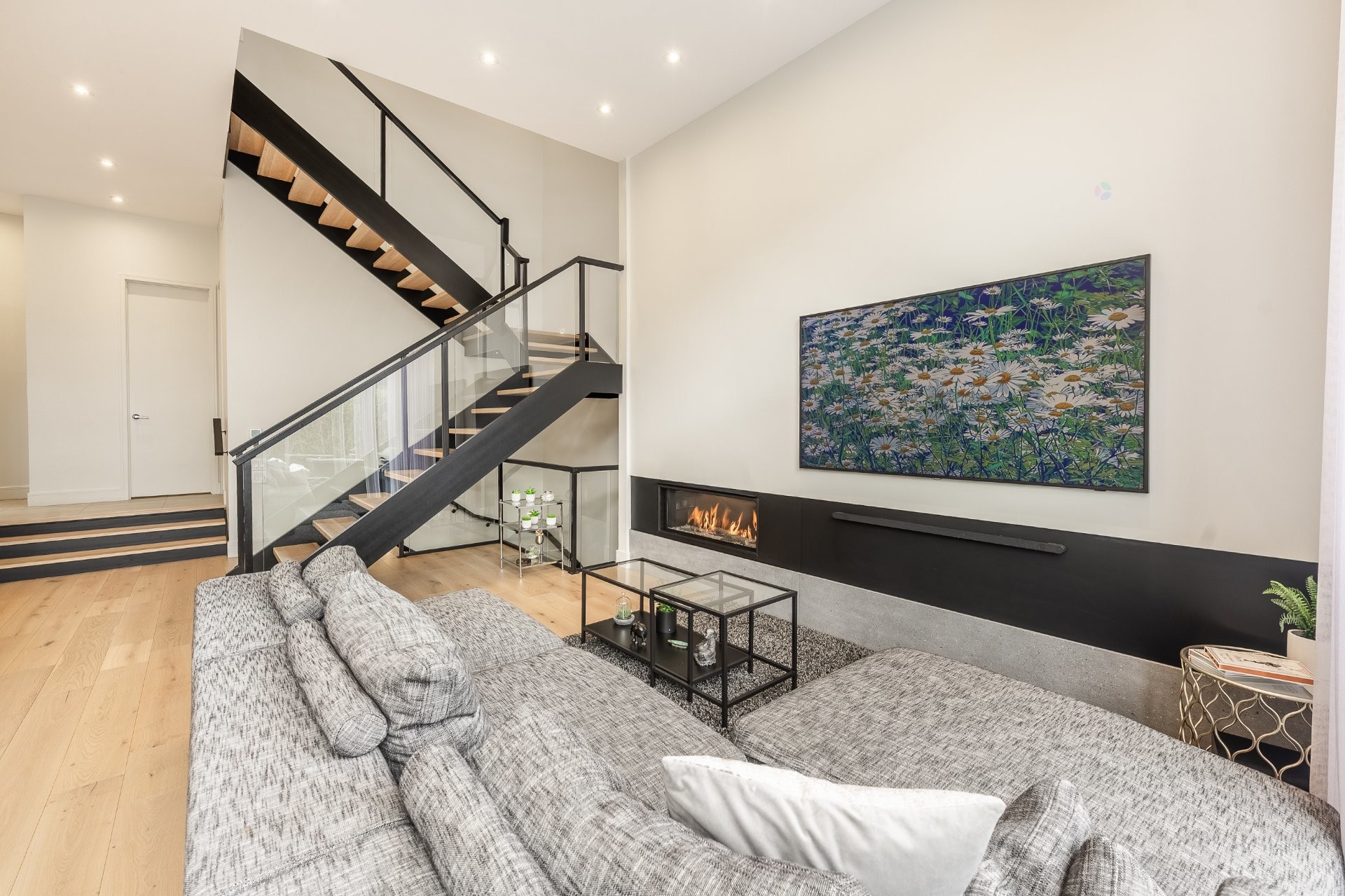 









302


Rg des Vingt

, 3,
Saint-Basile-le-Grand,




QC
J3N0E8

