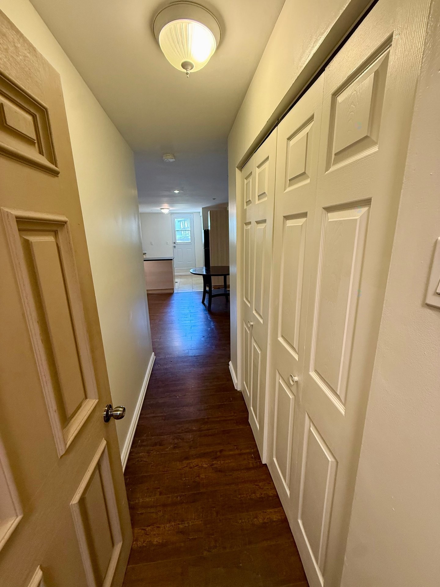 









575A


90e Avenue

,
Montréal (LaSalle),




QC
H8R2Z9

