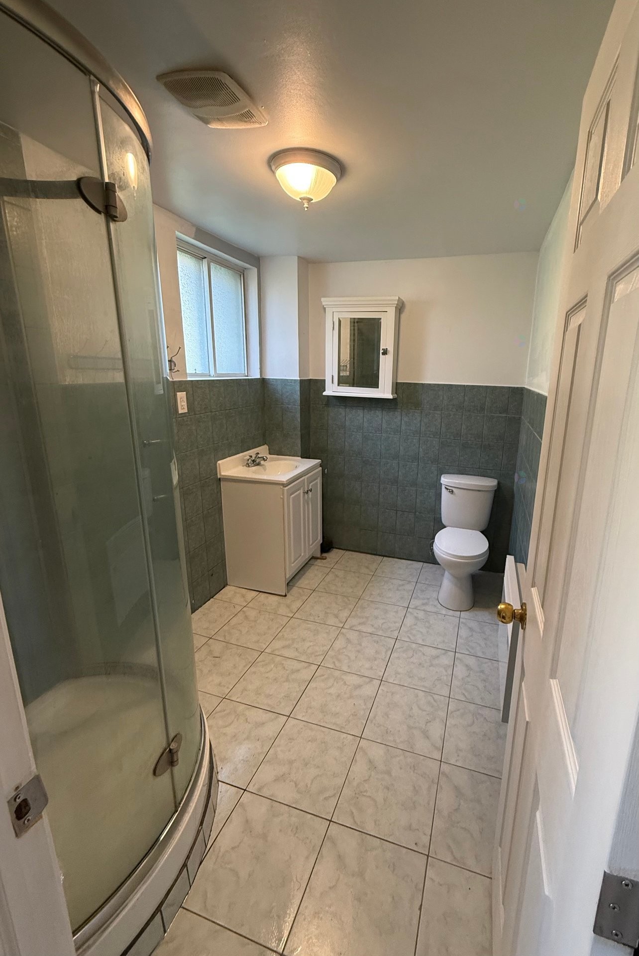 









575A


90e Avenue

,
Montréal (LaSalle),




QC
H8R2Z9


