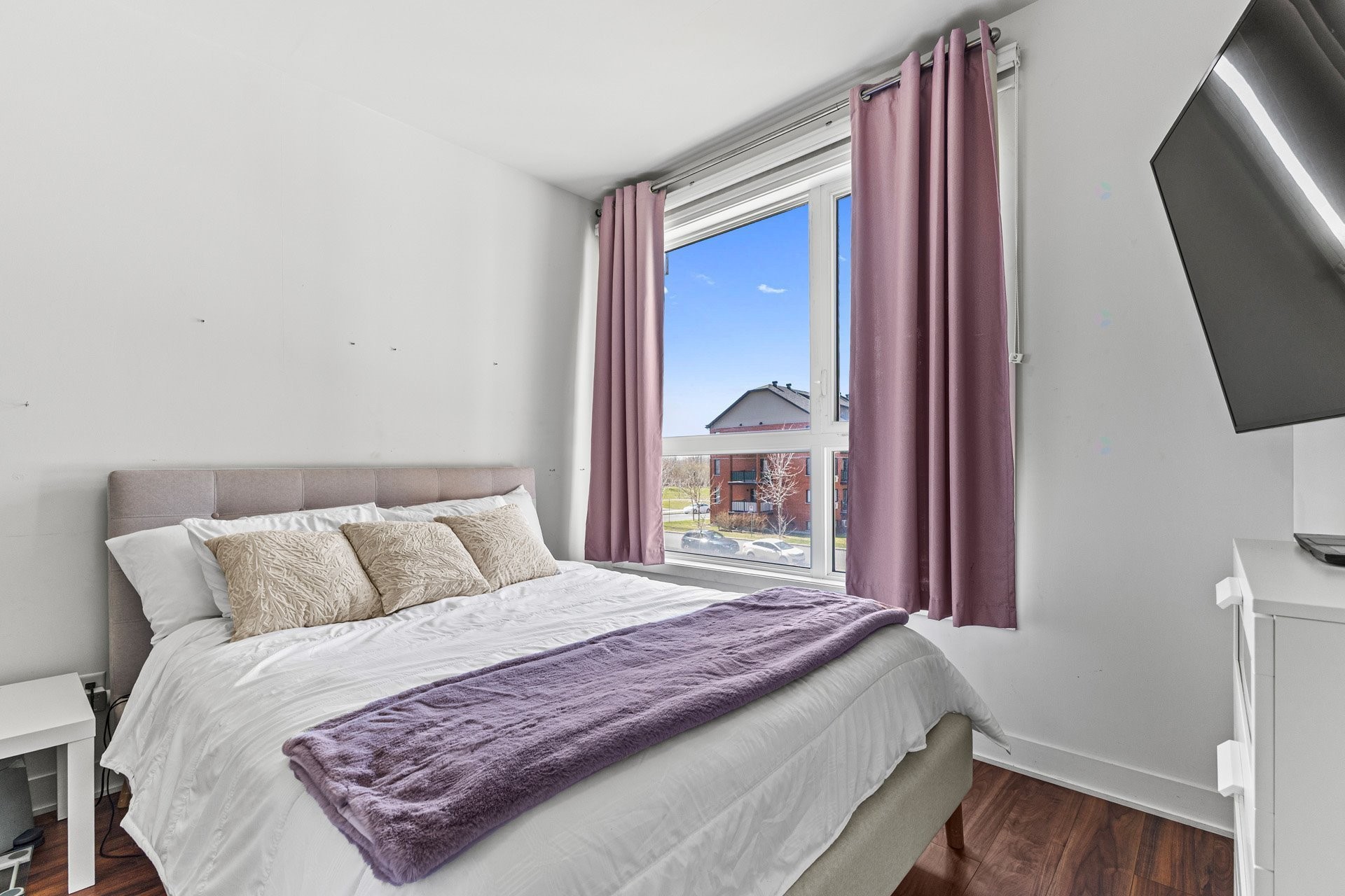 









7255


Rue de Lunan

, 223,
Brossard,




QC
J4Y0N4

