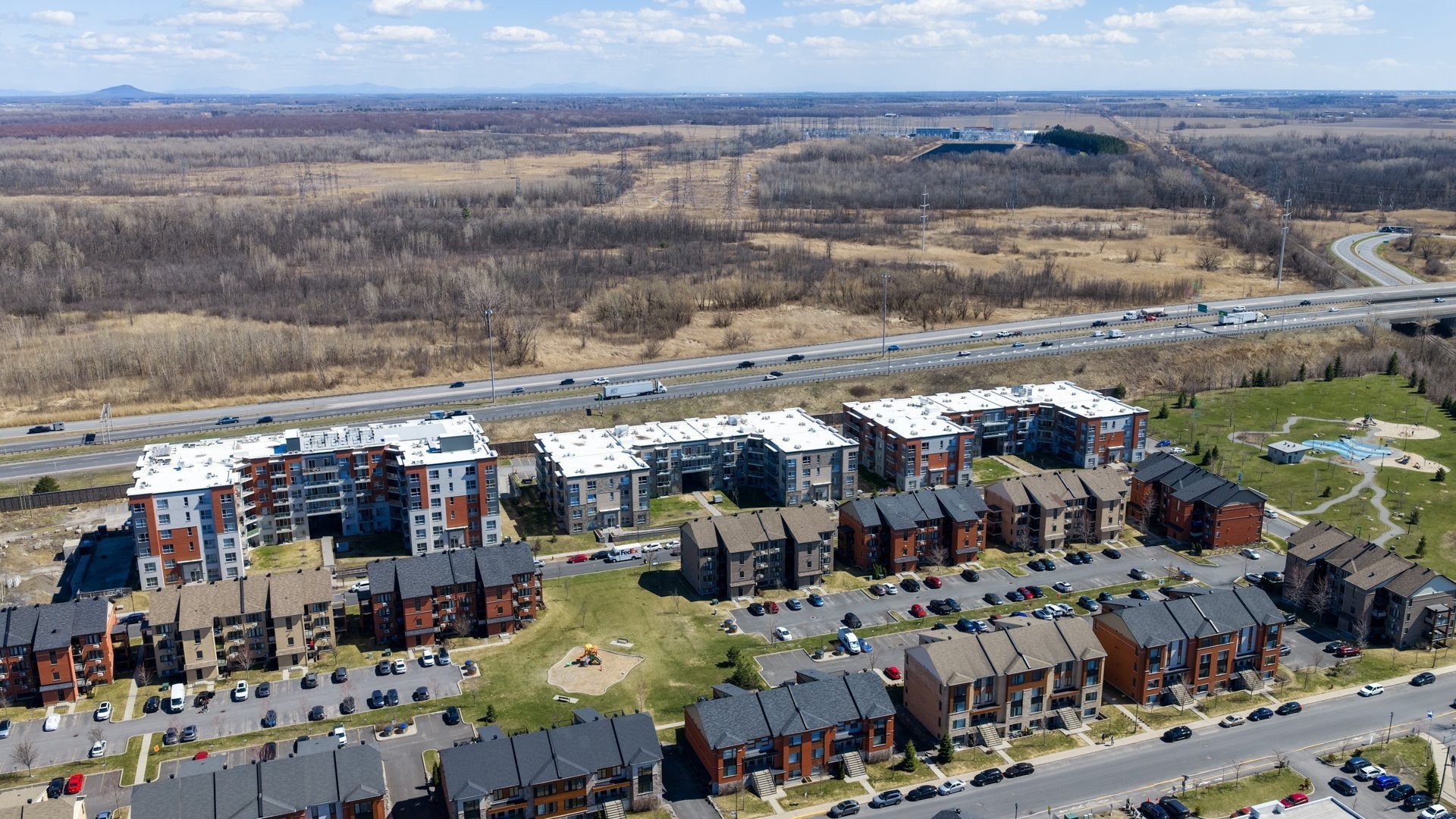 









7255


Rue de Lunan

, 223,
Brossard,




QC
J4Y0N4

