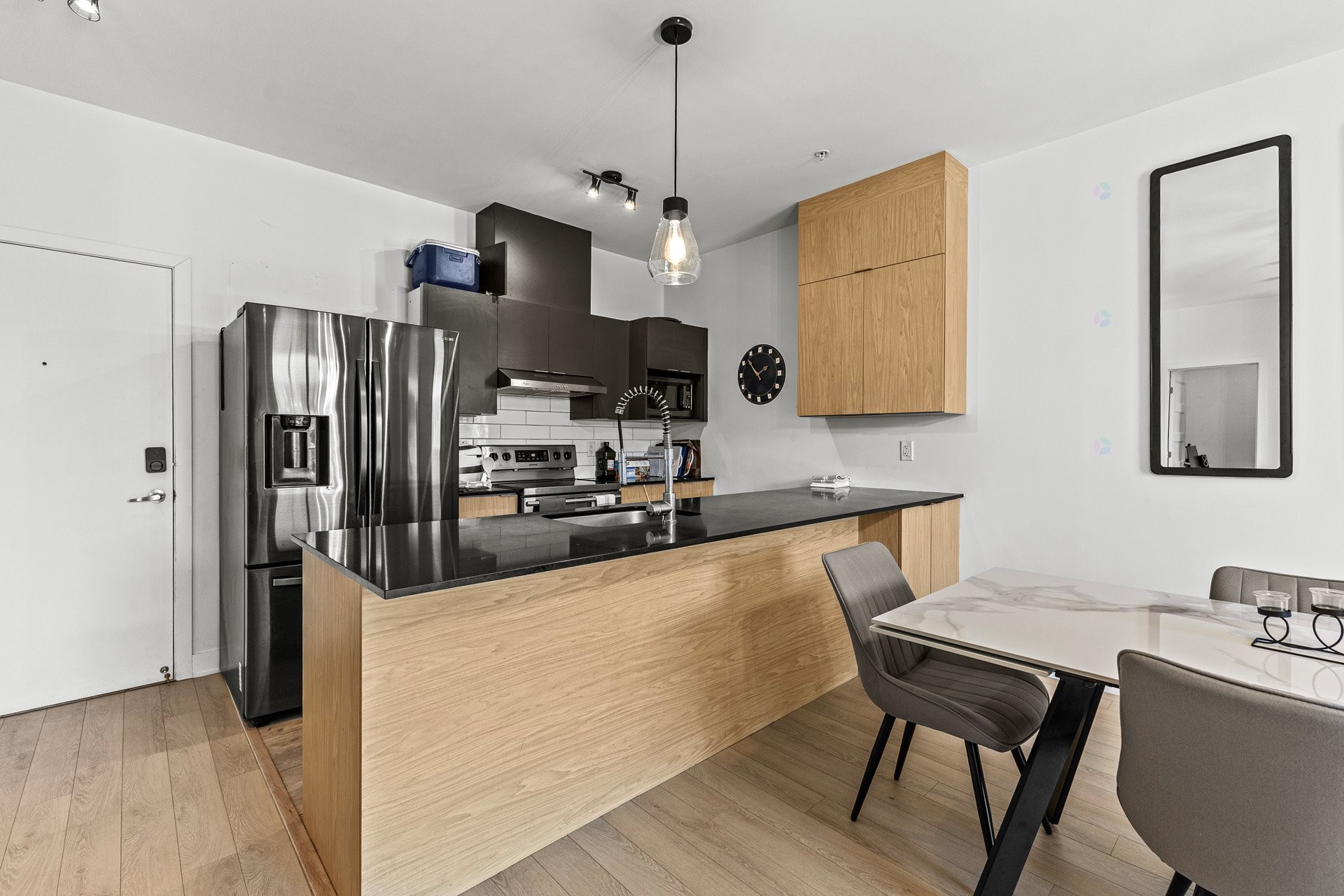 









7255


Rue de Lunan

, 223,
Brossard,




QC
J4Y0N4

