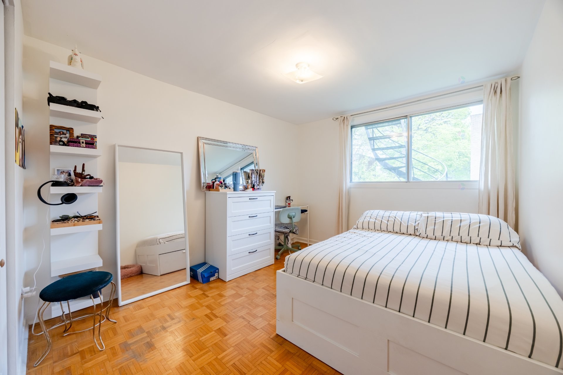 









1055

 - 1059


Rue Montpellier

,
Montréal (Saint-Laurent),




QC
H4L4R3

