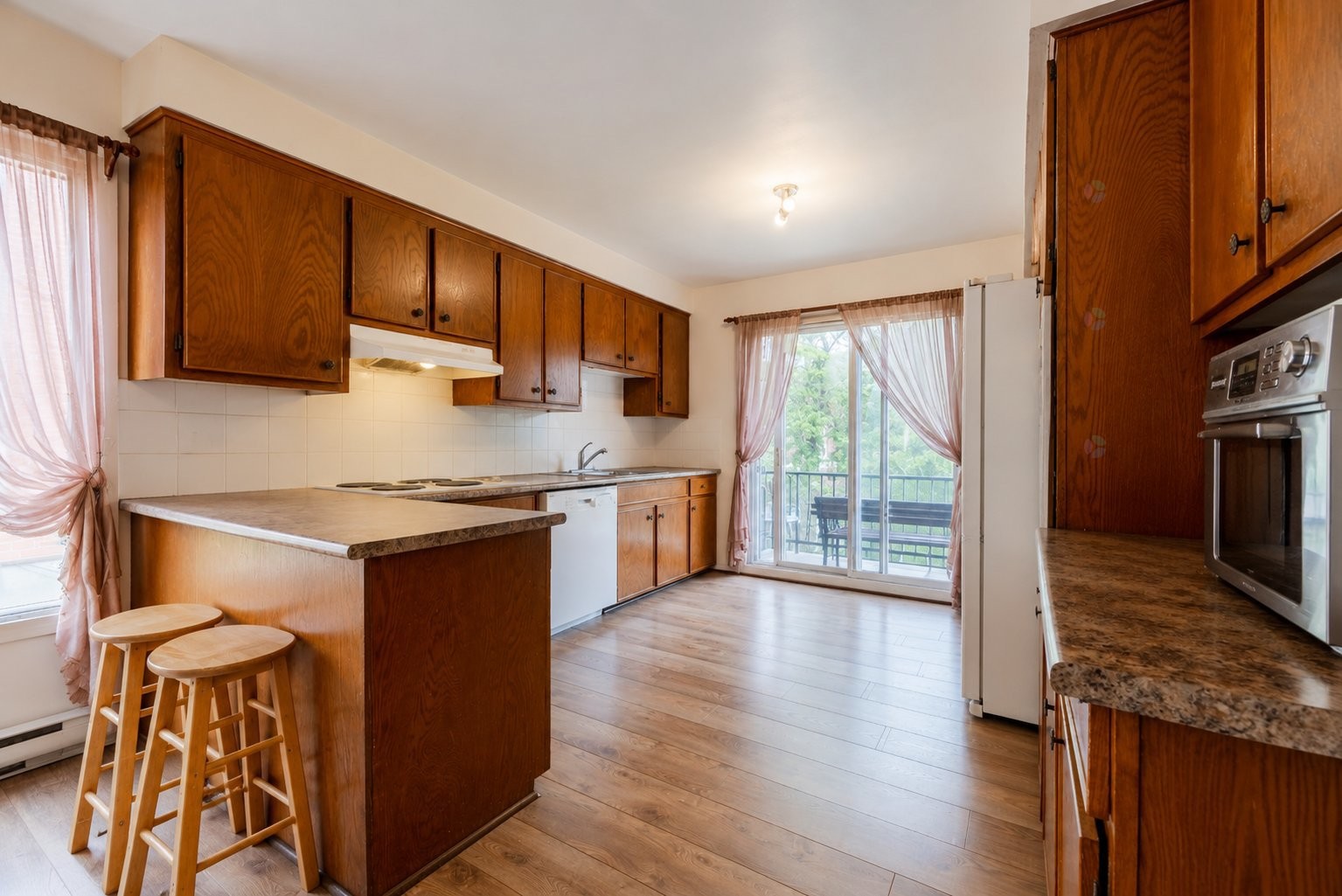 









1055

 - 1059


Rue Montpellier

,
Montréal (Saint-Laurent),




QC
H4L4R3

