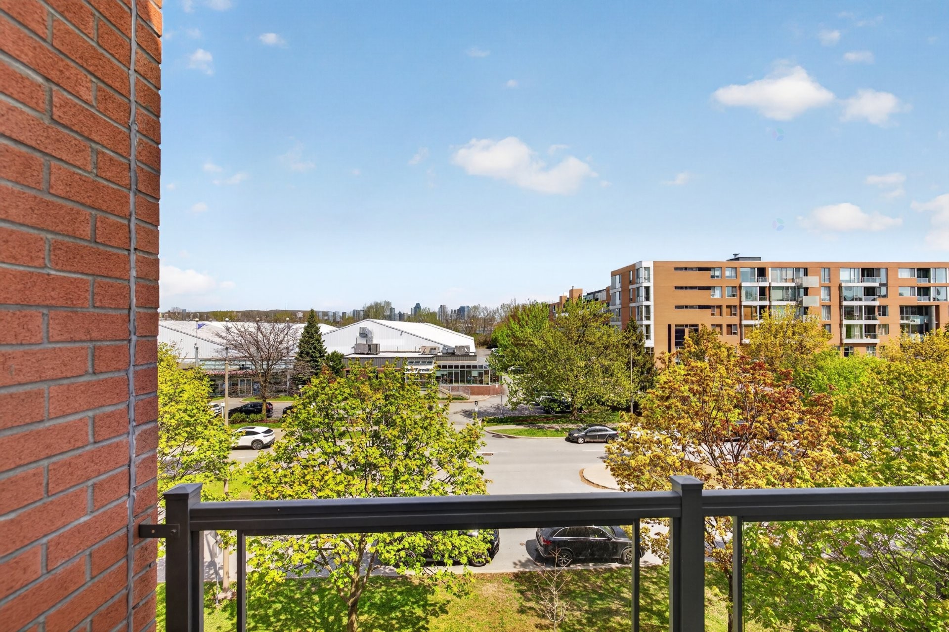 









309


Ch. du Golf

,
Montréal (Verdun/Île-des-Soeurs),




QC
H3E1B3

