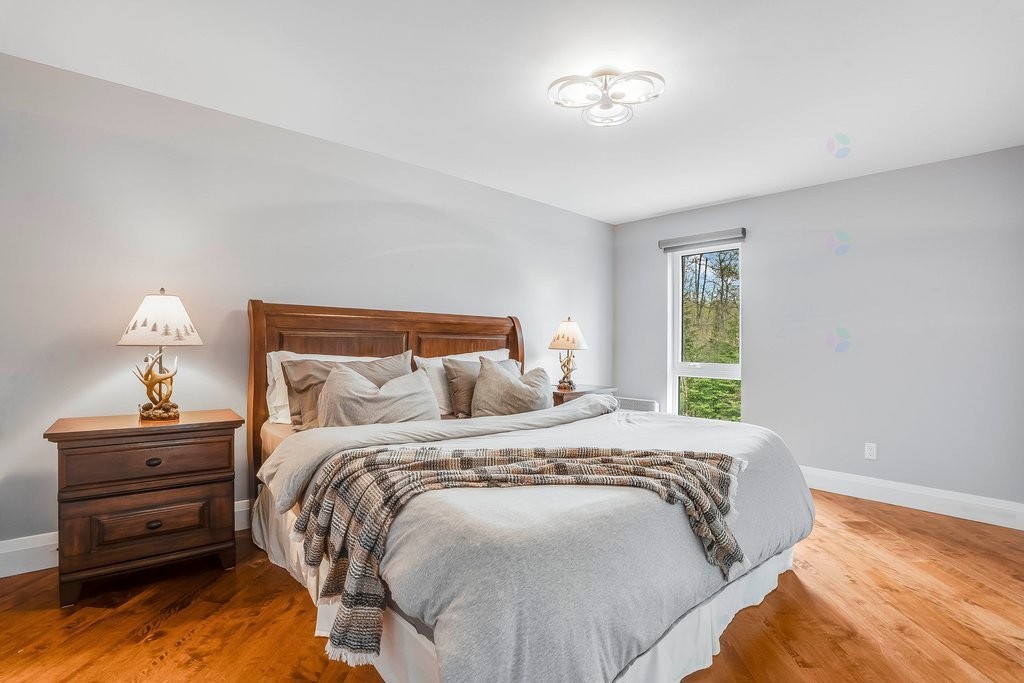 









25


Ch. Thibault

,
Val-des-Monts,




QC
J8N4H6

