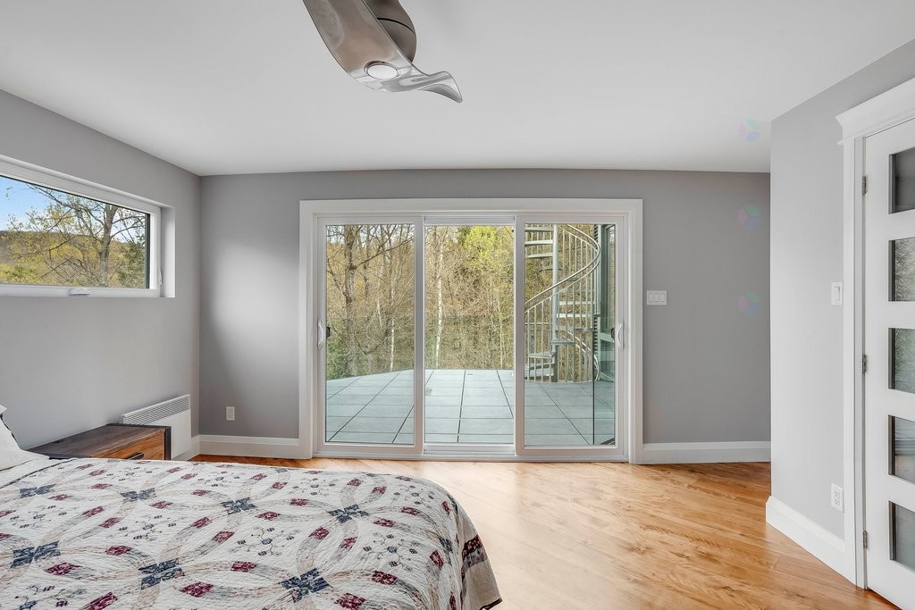 









25


Ch. Thibault

,
Val-des-Monts,




QC
J8N4H6

