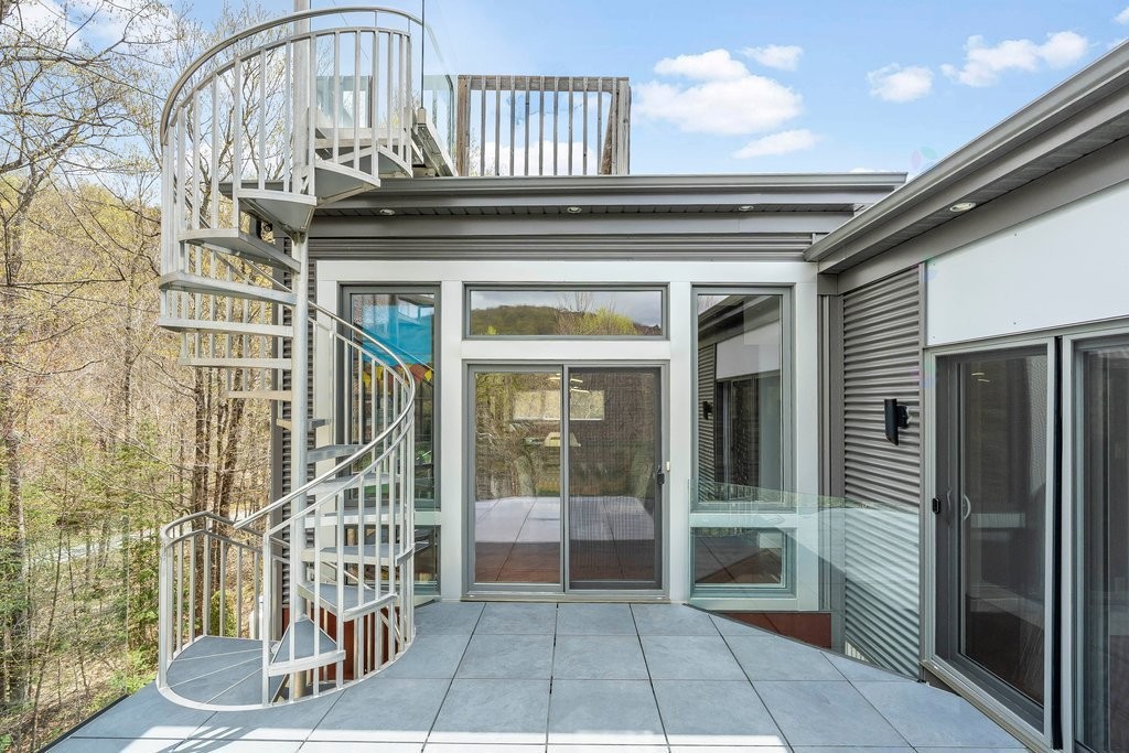 









25


Ch. Thibault

,
Val-des-Monts,




QC
J8N4H6

