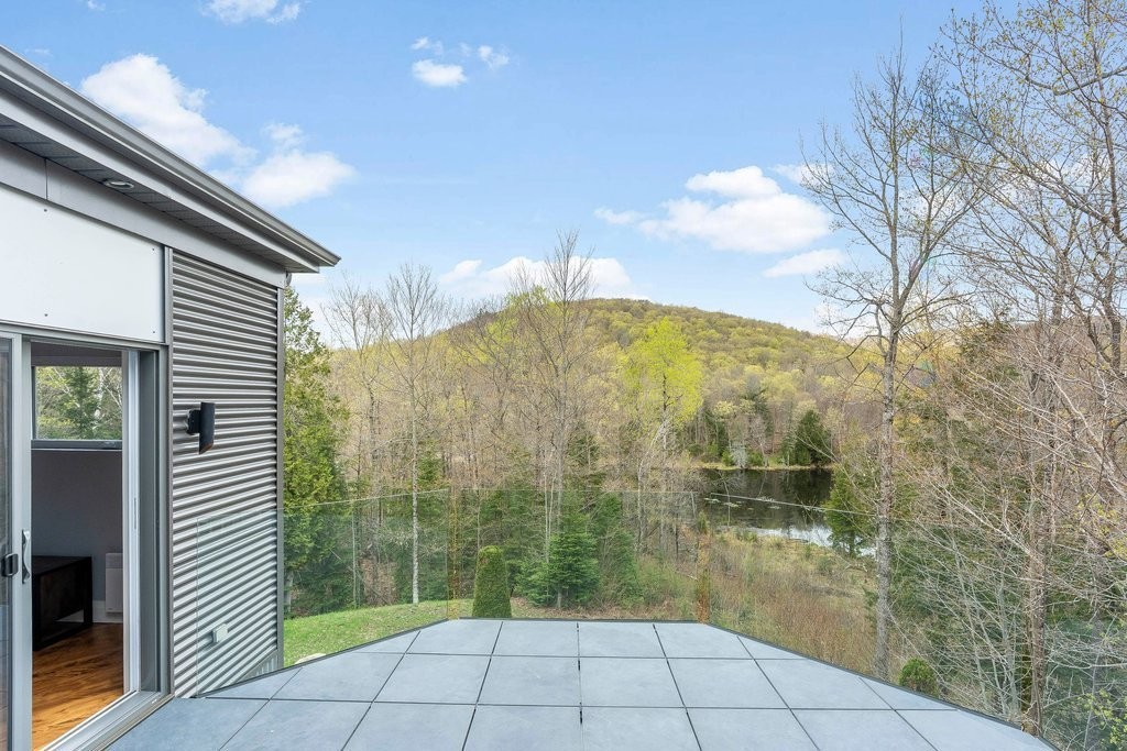 









25


Ch. Thibault

,
Val-des-Monts,




QC
J8N4H6

