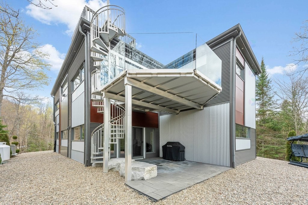 









25


Ch. Thibault

,
Val-des-Monts,




QC
J8N4H6


