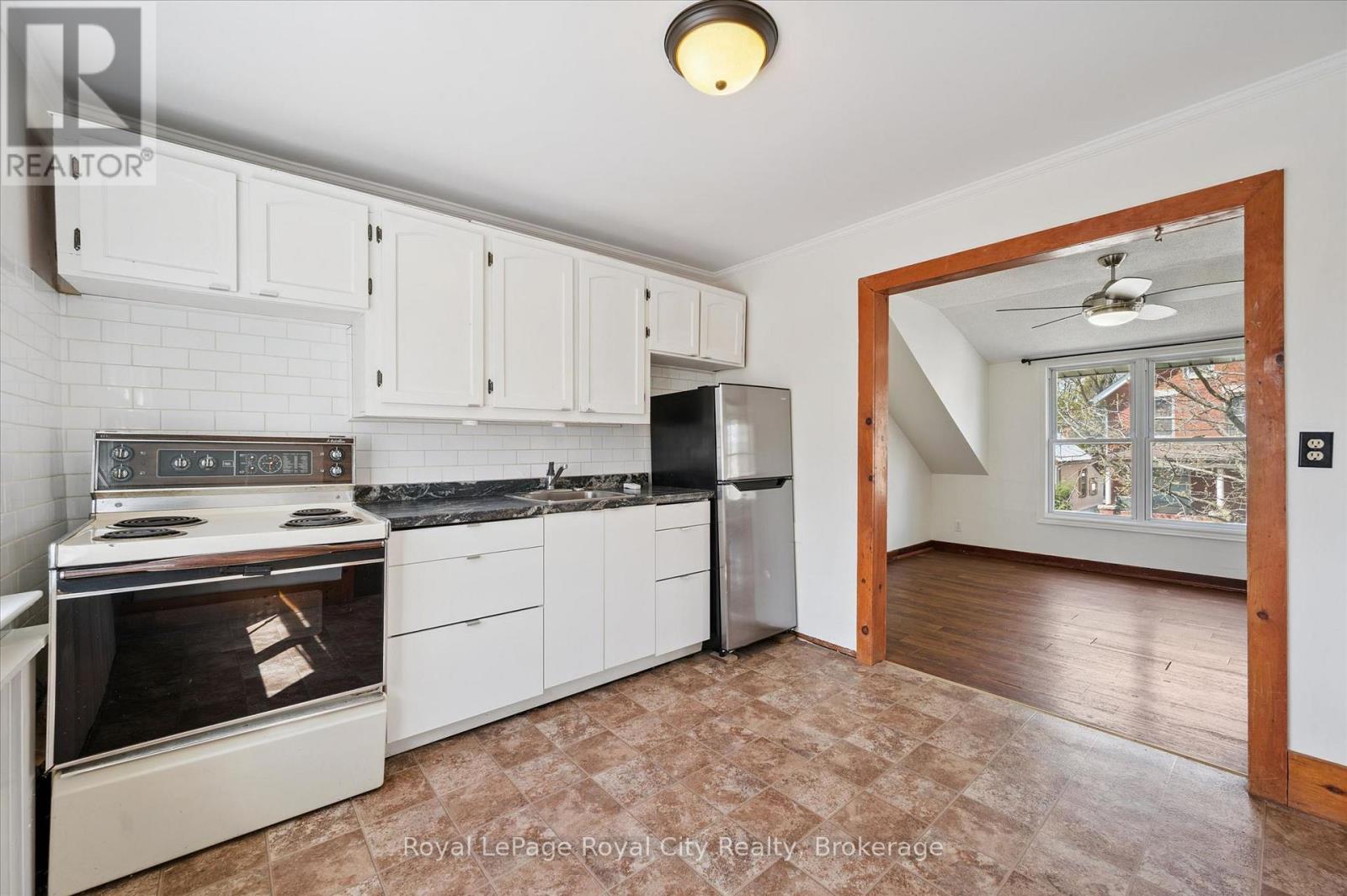 












199 NEEVE STREET

,
Guelph (St. Patrick's Ward),




Ontario
N1E5S5

