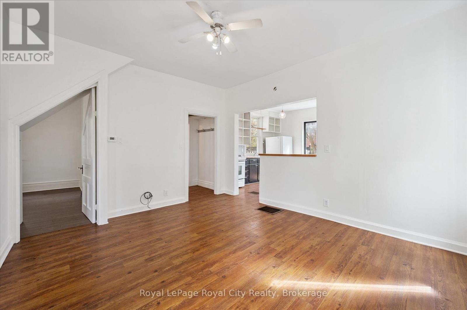 












199 NEEVE STREET

,
Guelph (St. Patrick's Ward),




Ontario
N1E5S5

