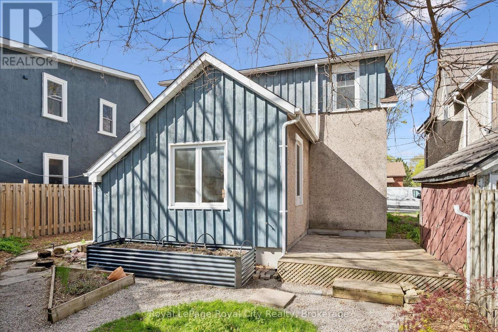












199 NEEVE STREET

,
Guelph (St. Patrick's Ward),




Ontario
N1E5S5


